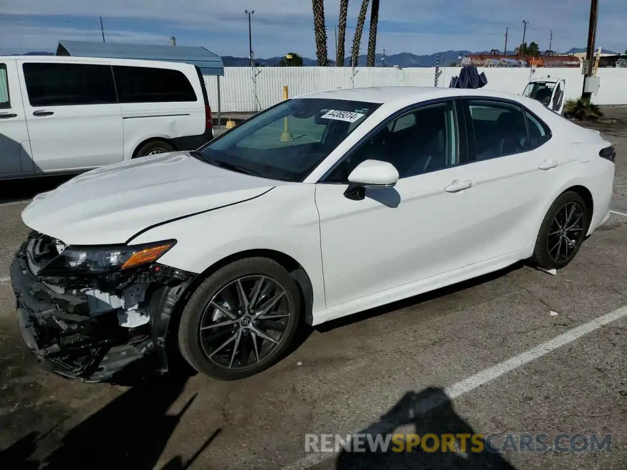 1 Photograph of a damaged car 4T1T11AK1NU048568 TOYOTA CAMRY 2022