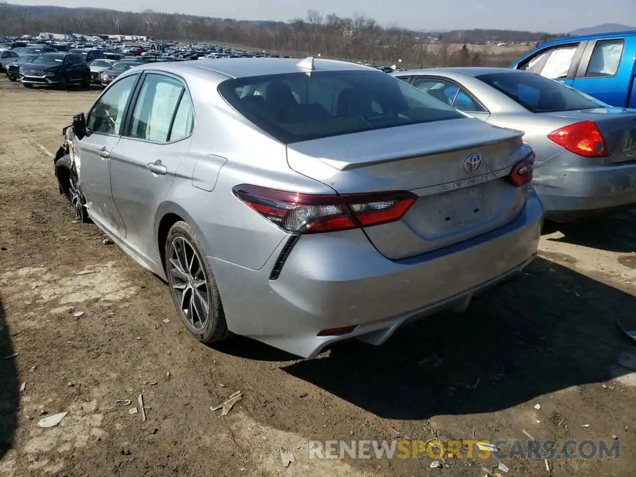 3 Photograph of a damaged car 4T1T11AK2NU619503 TOYOTA CAMRY 2022