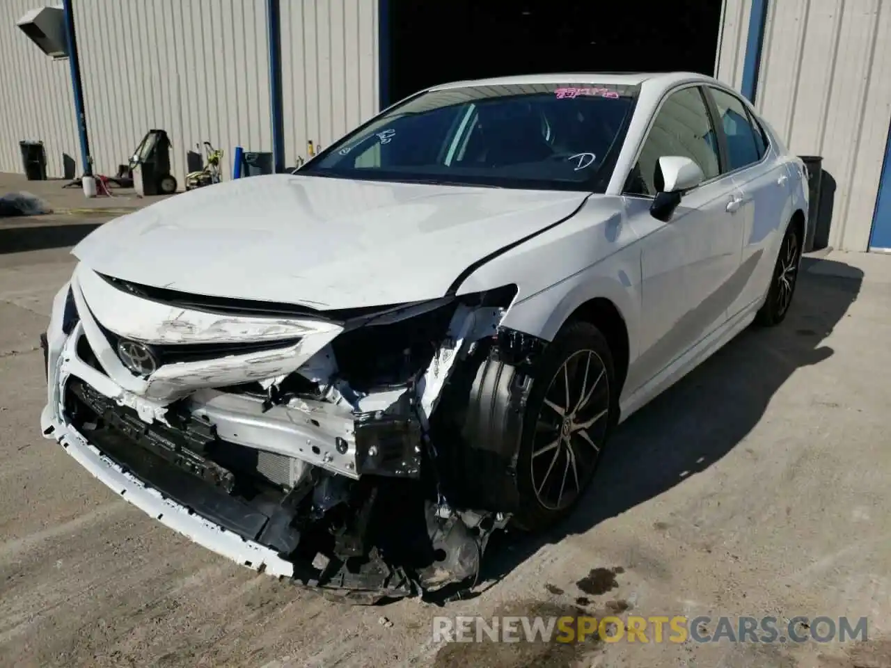 2 Photograph of a damaged car 4T1T11AK2NU637113 TOYOTA CAMRY 2022