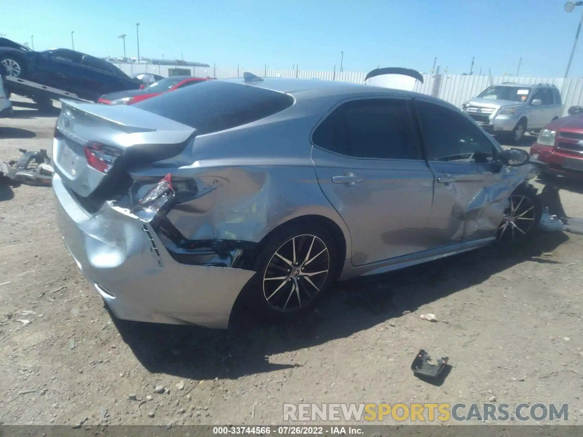 4 Photograph of a damaged car 4T1T11AK2NU639119 TOYOTA CAMRY 2022