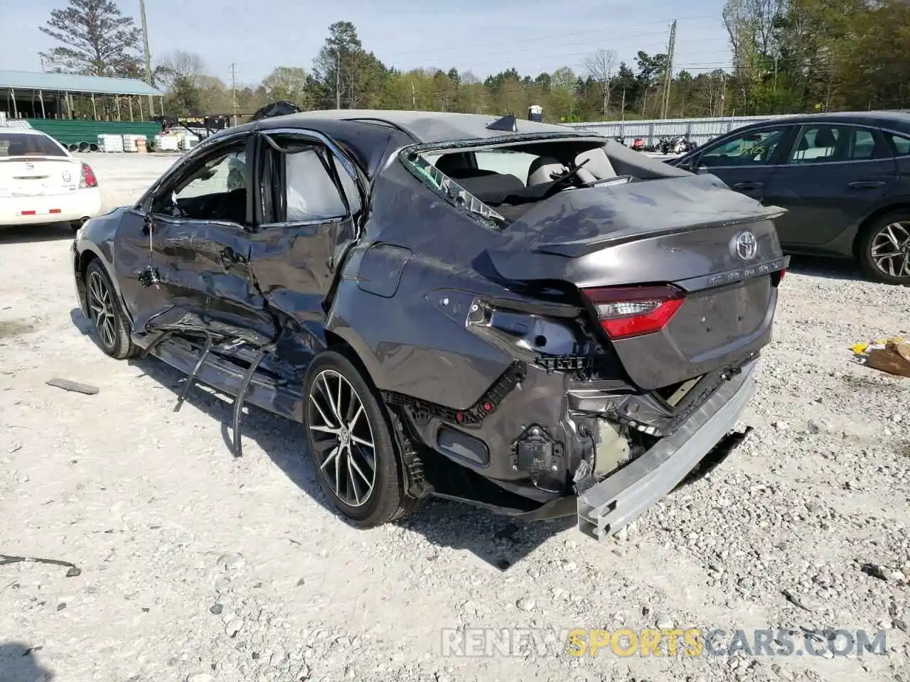 3 Photograph of a damaged car 4T1T11AK2NU647303 TOYOTA CAMRY 2022