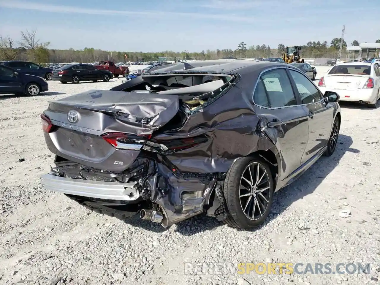 4 Photograph of a damaged car 4T1T11AK2NU647303 TOYOTA CAMRY 2022