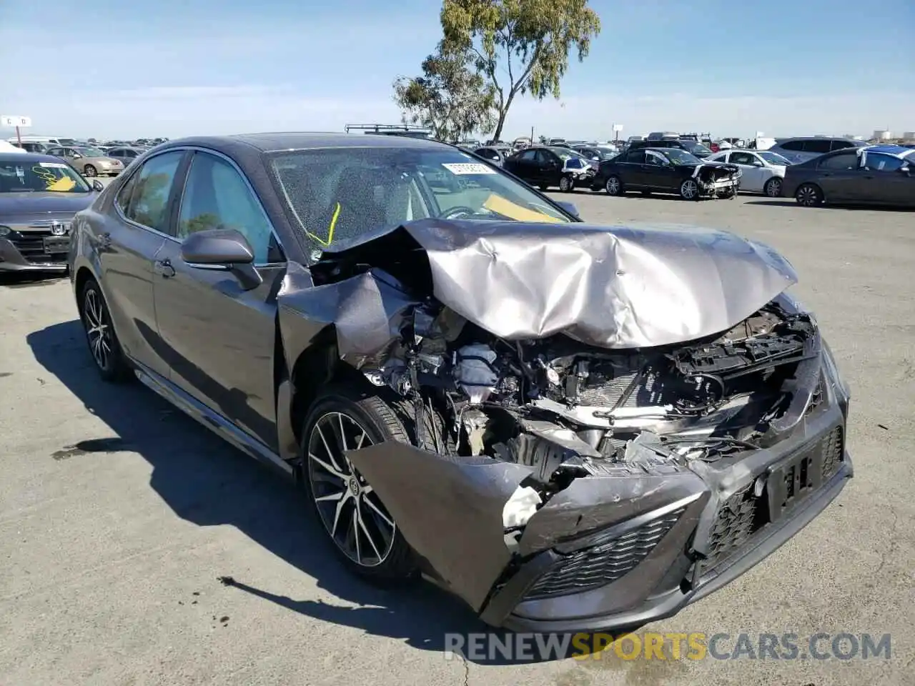 1 Photograph of a damaged car 4T1T11AK3NU625813 TOYOTA CAMRY 2022