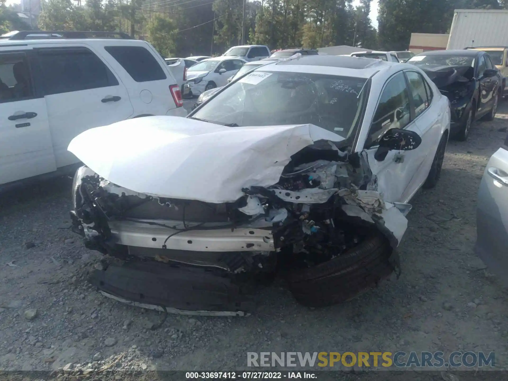 2 Photograph of a damaged car 4T1T11AK3NU632132 TOYOTA CAMRY 2022