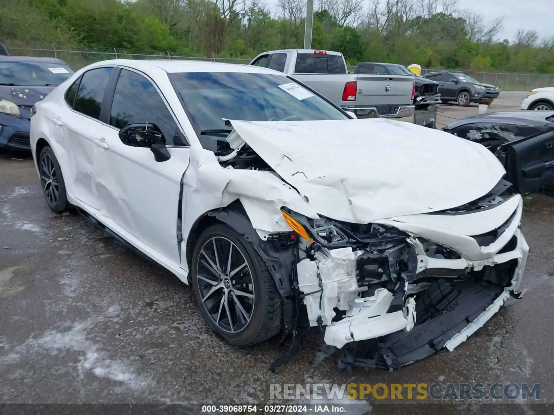 1 Photograph of a damaged car 4T1T11AK3NU663123 TOYOTA CAMRY 2022