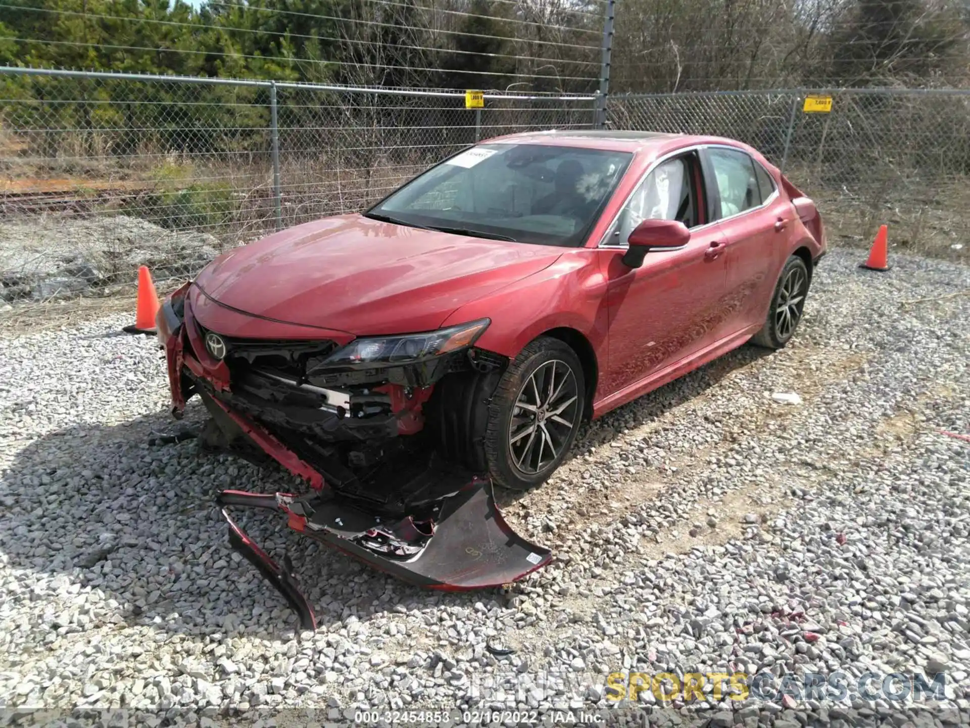 2 Photograph of a damaged car 4T1T11AK4NU025057 TOYOTA CAMRY 2022