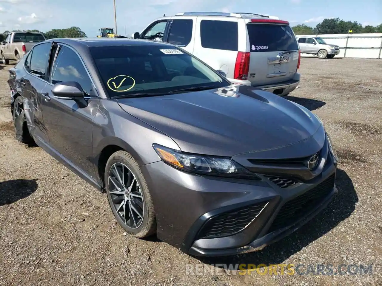 1 Photograph of a damaged car 4T1T11AK4NU619115 TOYOTA CAMRY 2022