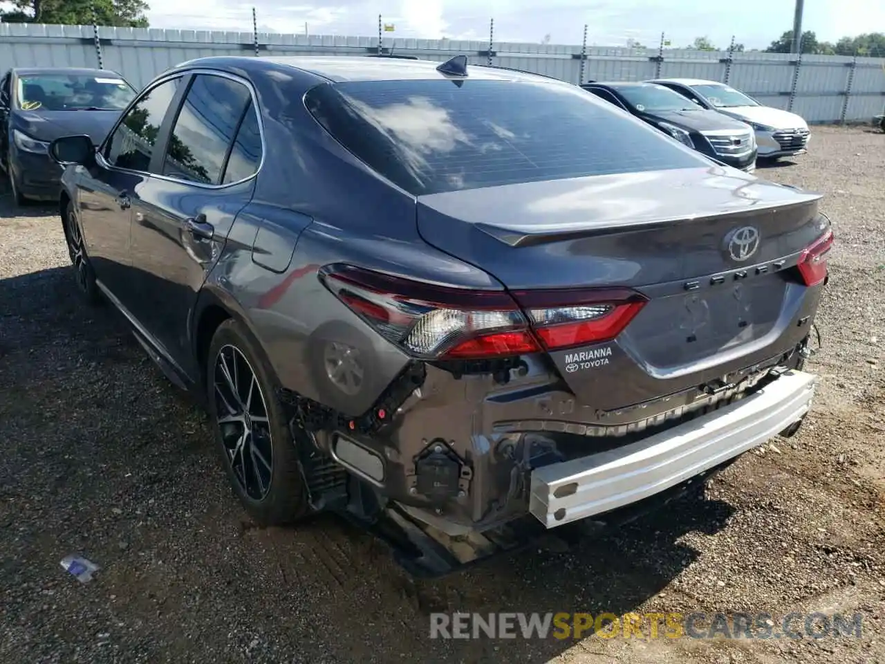 3 Photograph of a damaged car 4T1T11AK4NU619115 TOYOTA CAMRY 2022