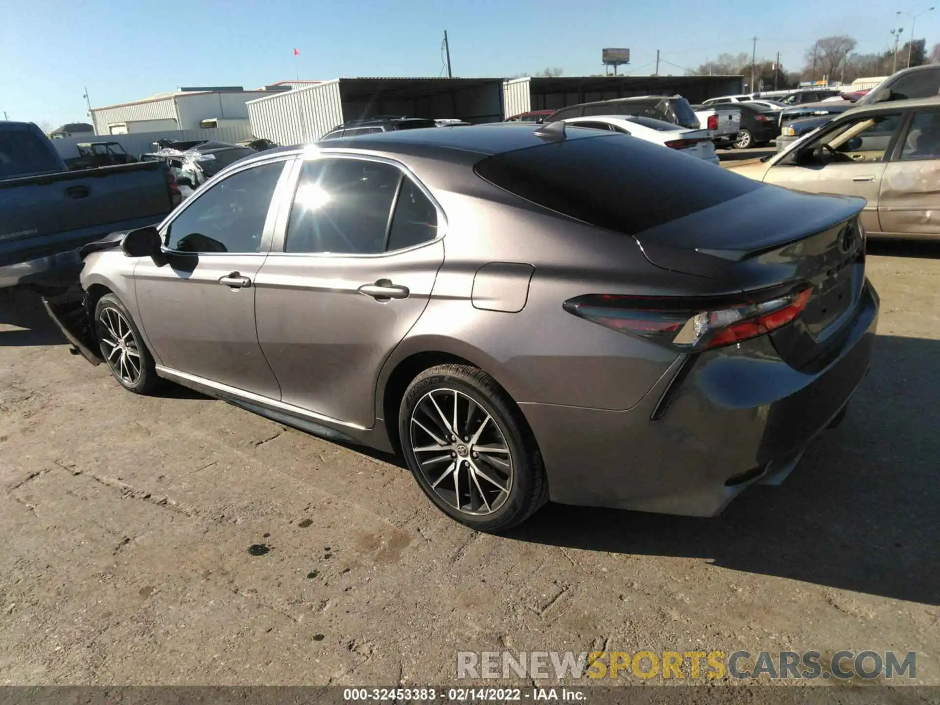 3 Photograph of a damaged car 4T1T11AK4NU621771 TOYOTA CAMRY 2022