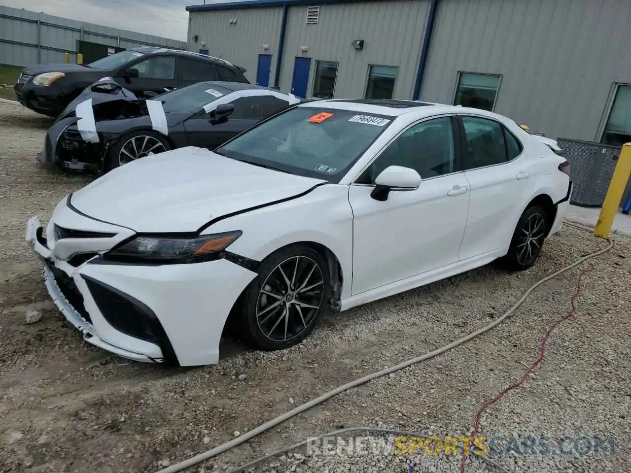 1 Photograph of a damaged car 4T1T11AK4NU645374 TOYOTA CAMRY 2022