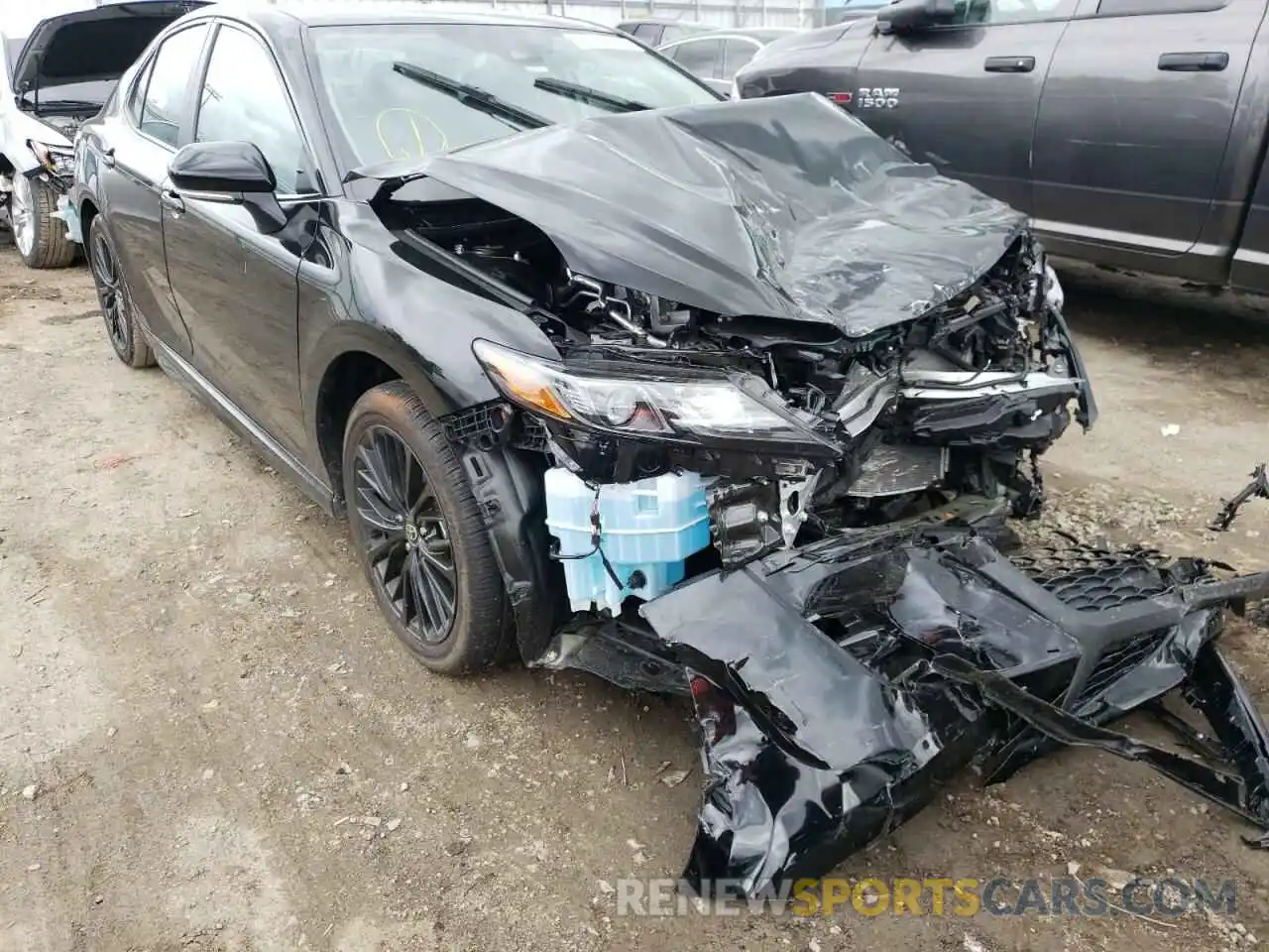 1 Photograph of a damaged car 4T1T11AK5NU010826 TOYOTA CAMRY 2022