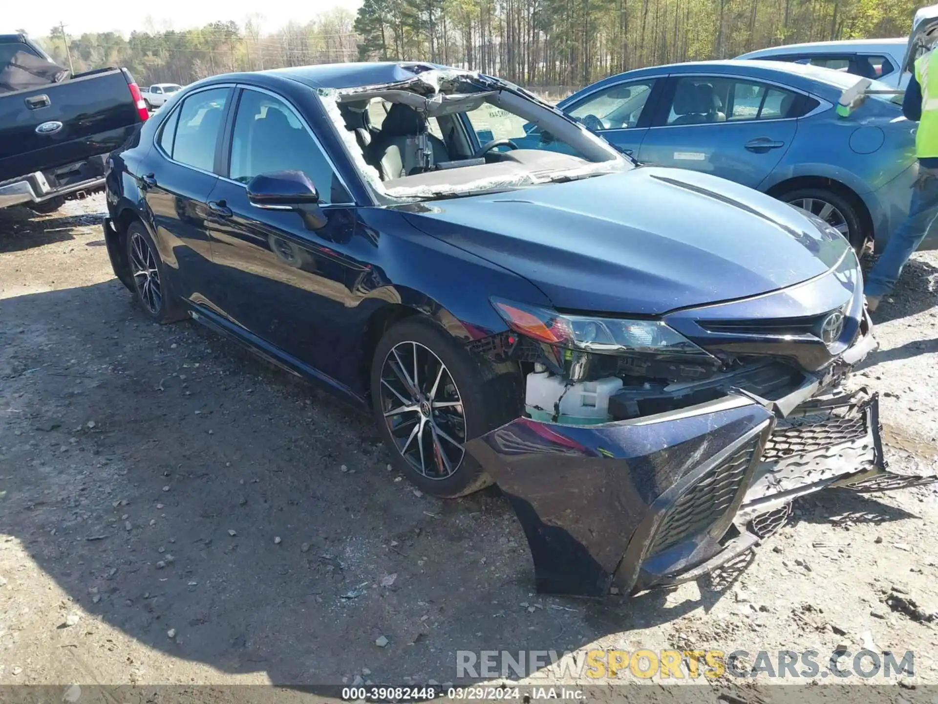 1 Photograph of a damaged car 4T1T11AK5NU617566 TOYOTA CAMRY 2022