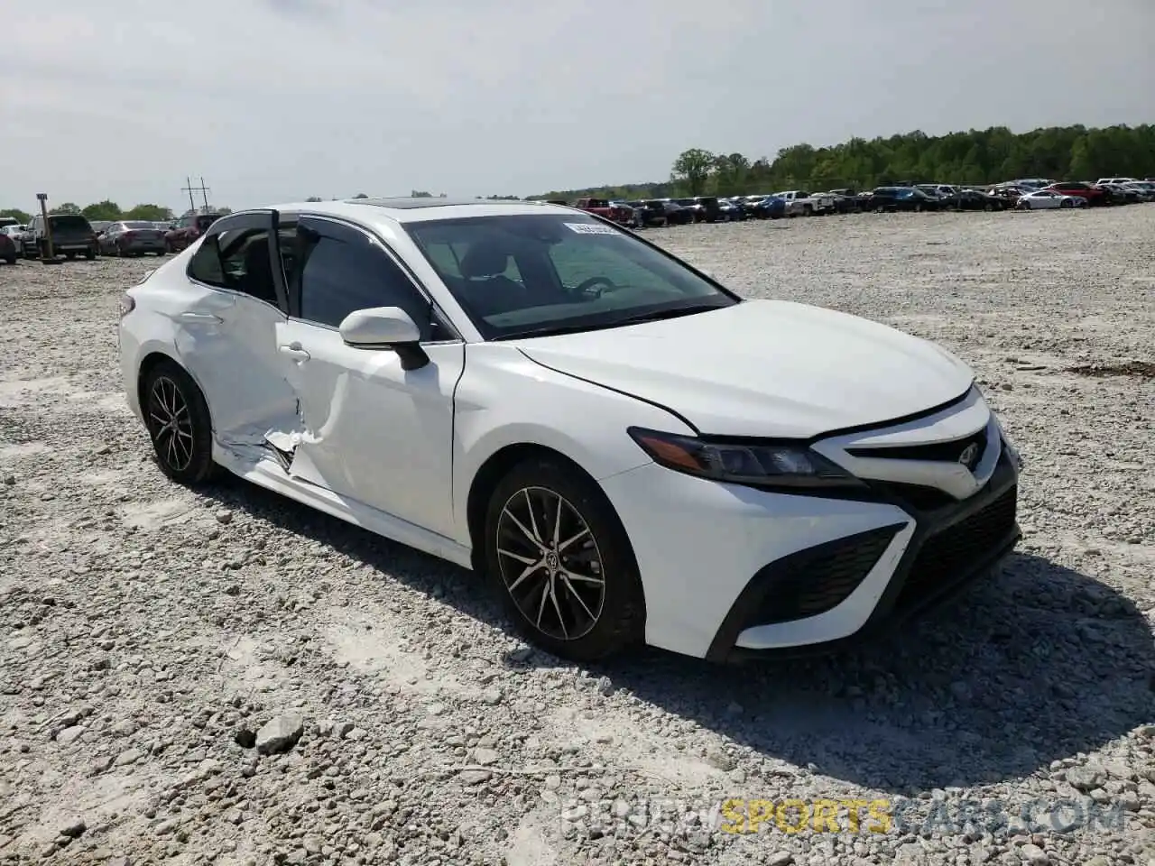 1 Photograph of a damaged car 4T1T11AK5NU638305 TOYOTA CAMRY 2022