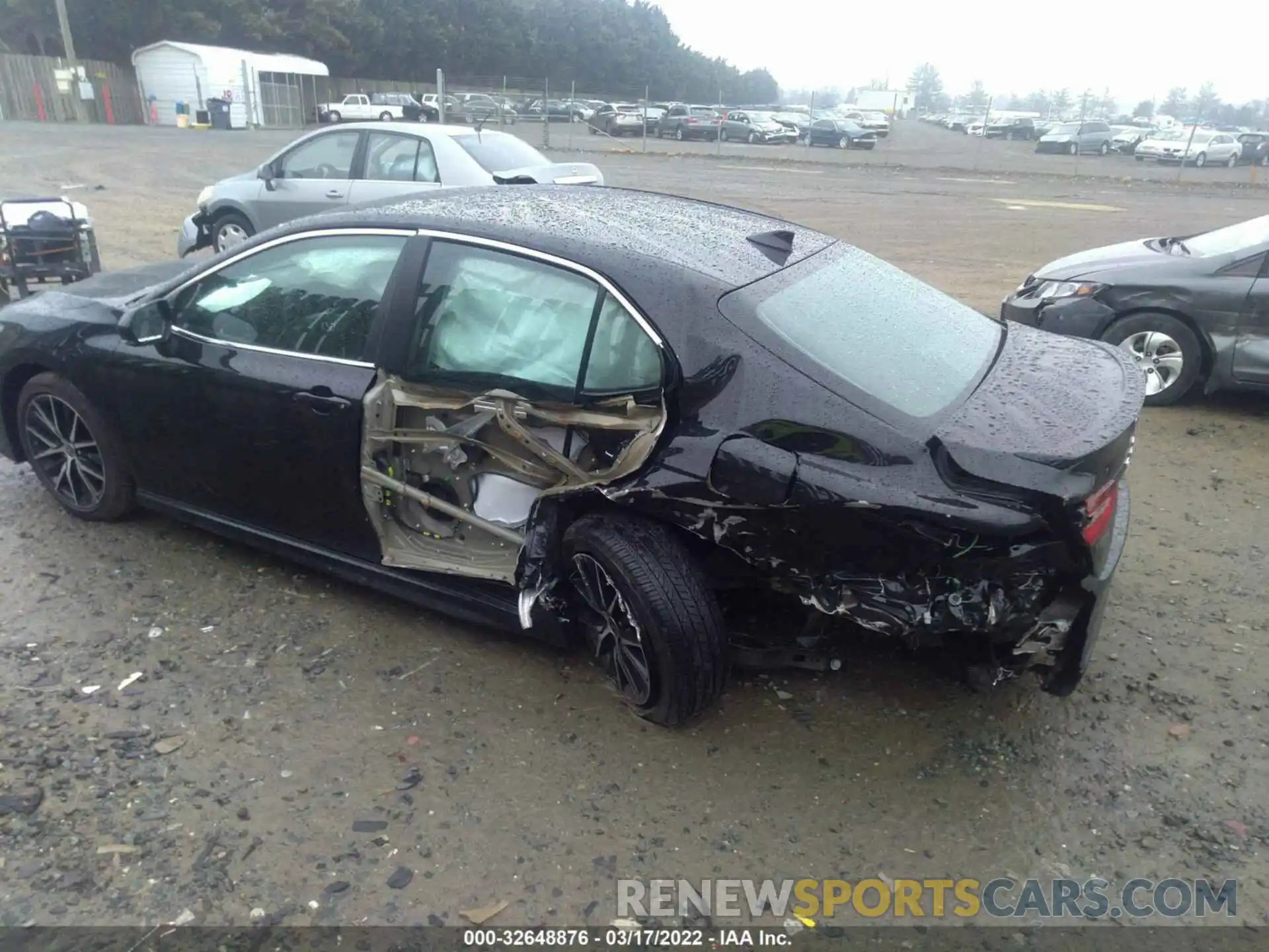 6 Photograph of a damaged car 4T1T11AK5NU651135 TOYOTA CAMRY 2022