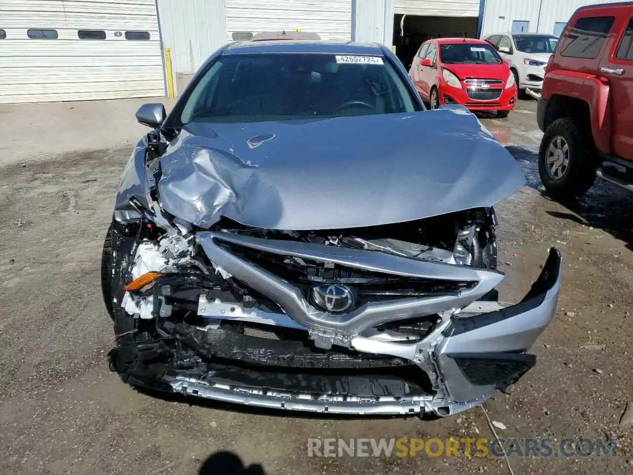 5 Photograph of a damaged car 4T1T11AK5NU660157 TOYOTA CAMRY 2022