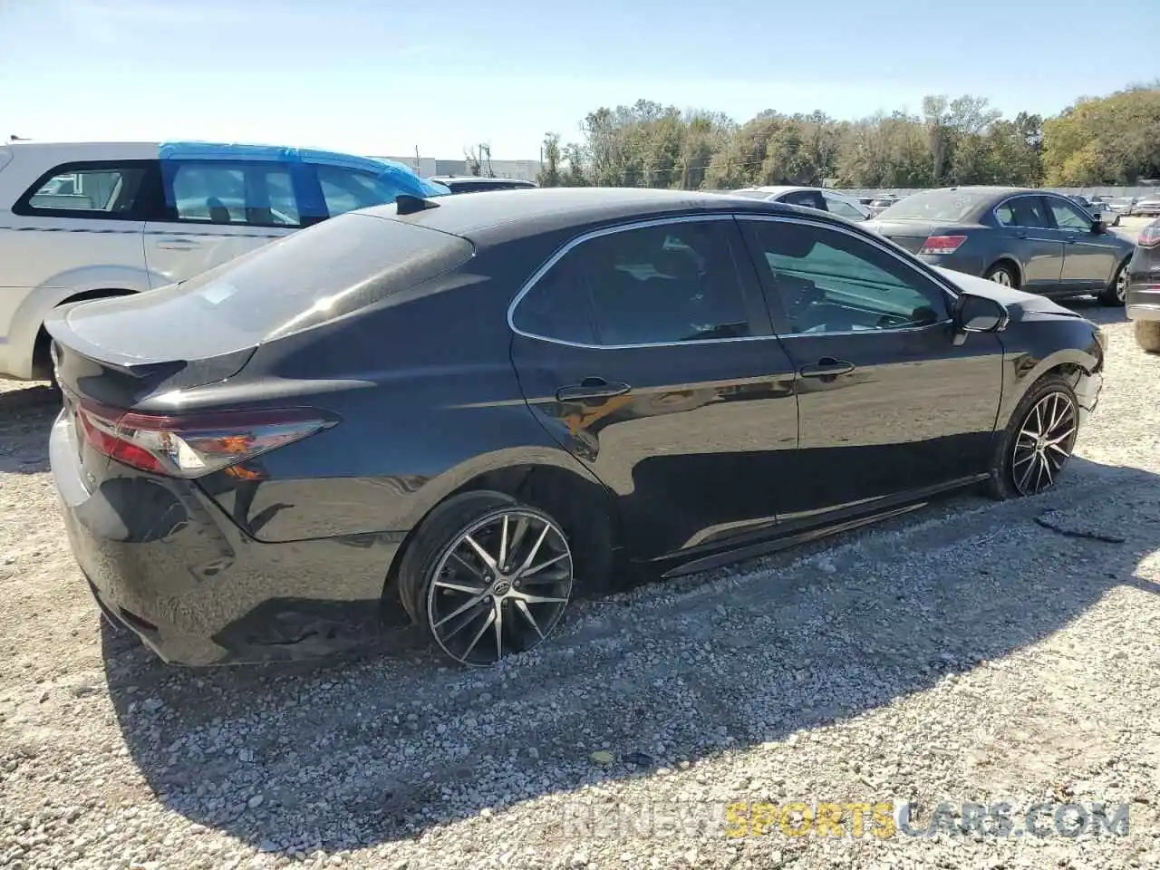 3 Photograph of a damaged car 4T1T11AK6NU059064 TOYOTA CAMRY 2022