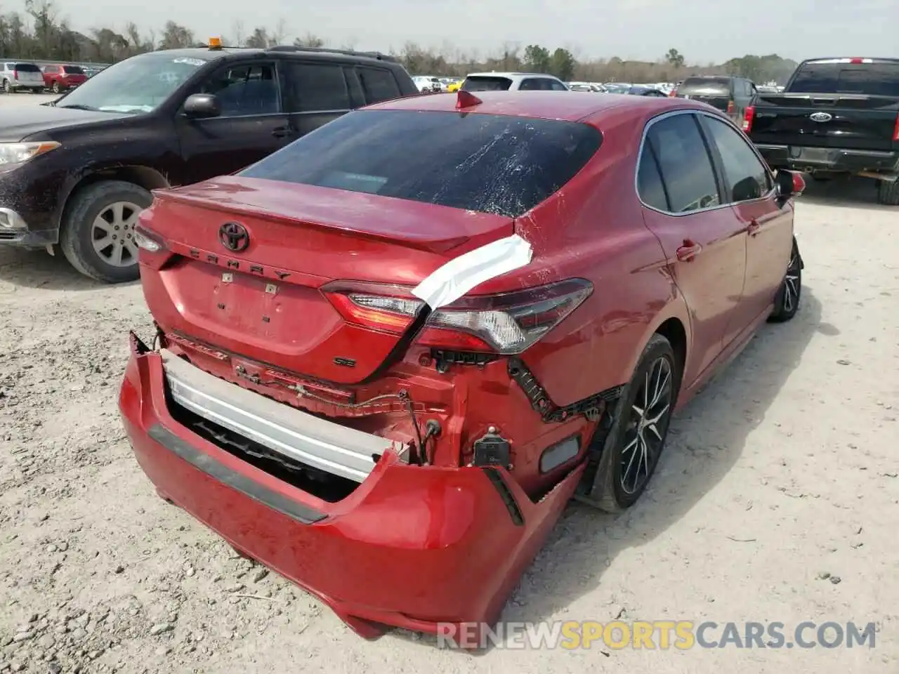 4 Photograph of a damaged car 4T1T11AK6NU499866 TOYOTA CAMRY 2022