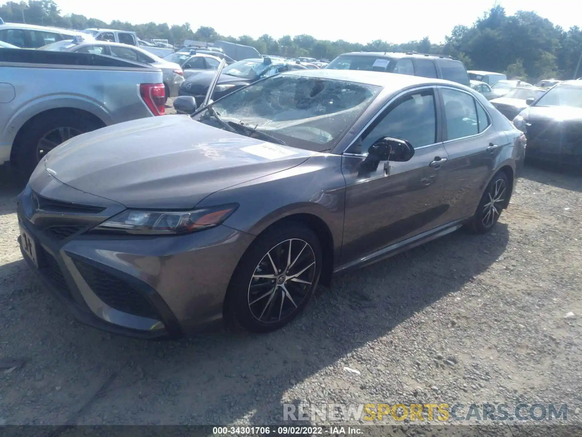 2 Photograph of a damaged car 4T1T11AK6NU675427 TOYOTA CAMRY 2022