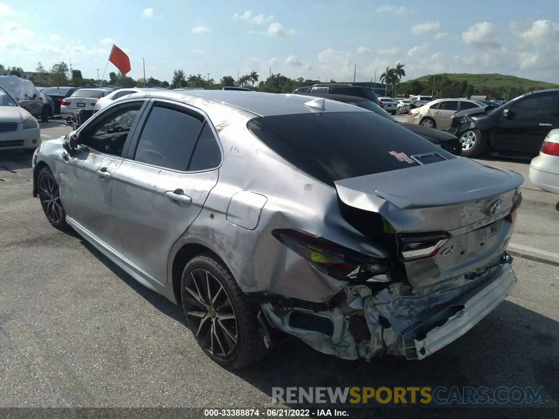 3 Photograph of a damaged car 4T1T11AK7NU040538 TOYOTA CAMRY 2022