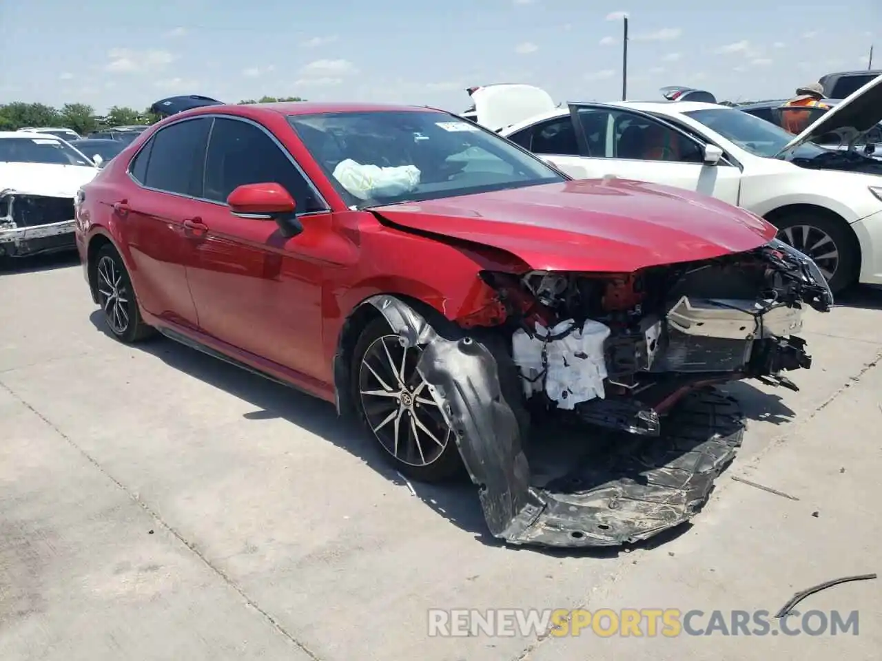 1 Photograph of a damaged car 4T1T11AK7NU499469 TOYOTA CAMRY 2022