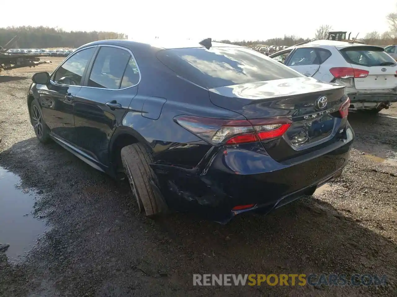 3 Photograph of a damaged car 4T1T11AK7NU630724 TOYOTA CAMRY 2022