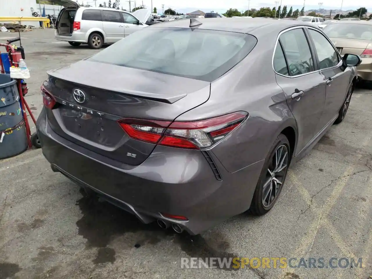 4 Photograph of a damaged car 4T1T11AK7NU657101 TOYOTA CAMRY 2022