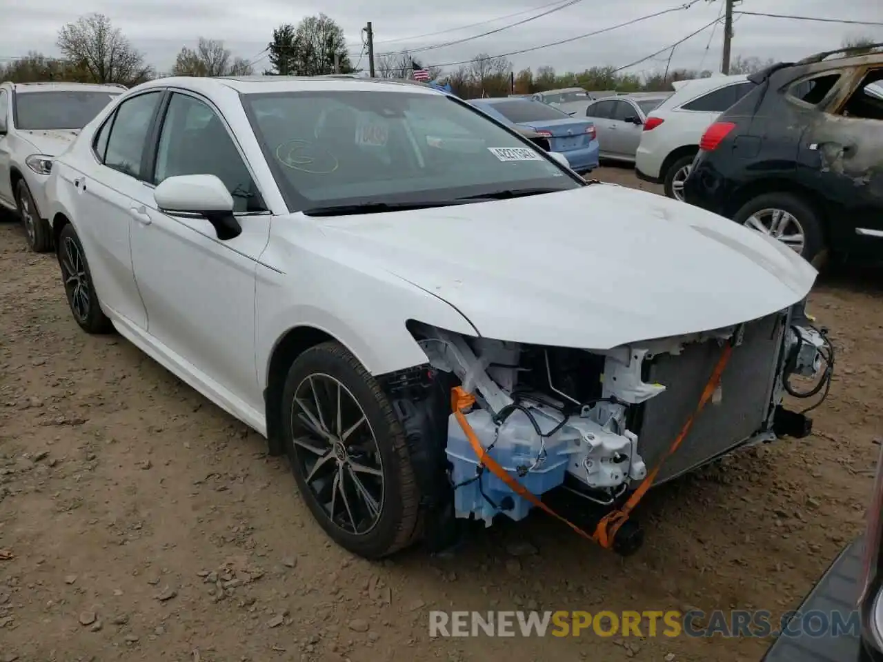 1 Photograph of a damaged car 4T1T11AK8NU629436 TOYOTA CAMRY 2022