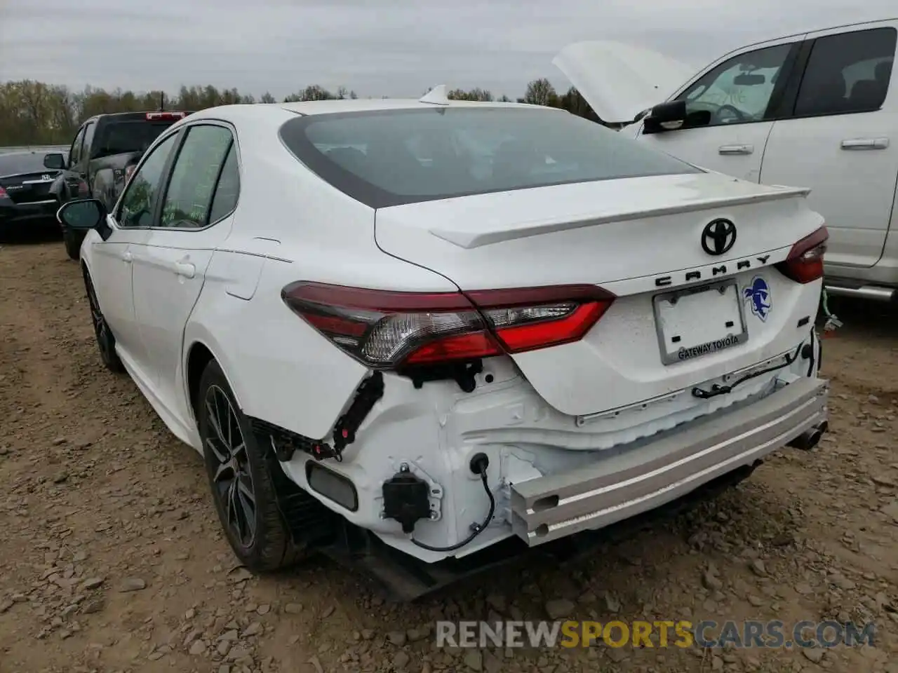 3 Photograph of a damaged car 4T1T11AK8NU629436 TOYOTA CAMRY 2022