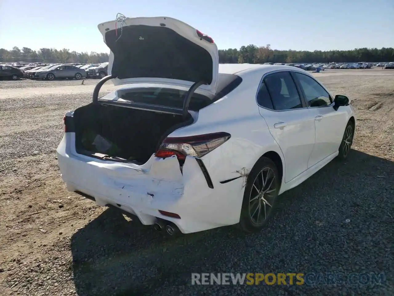 4 Photograph of a damaged car 4T1T11AK8NU638380 TOYOTA CAMRY 2022