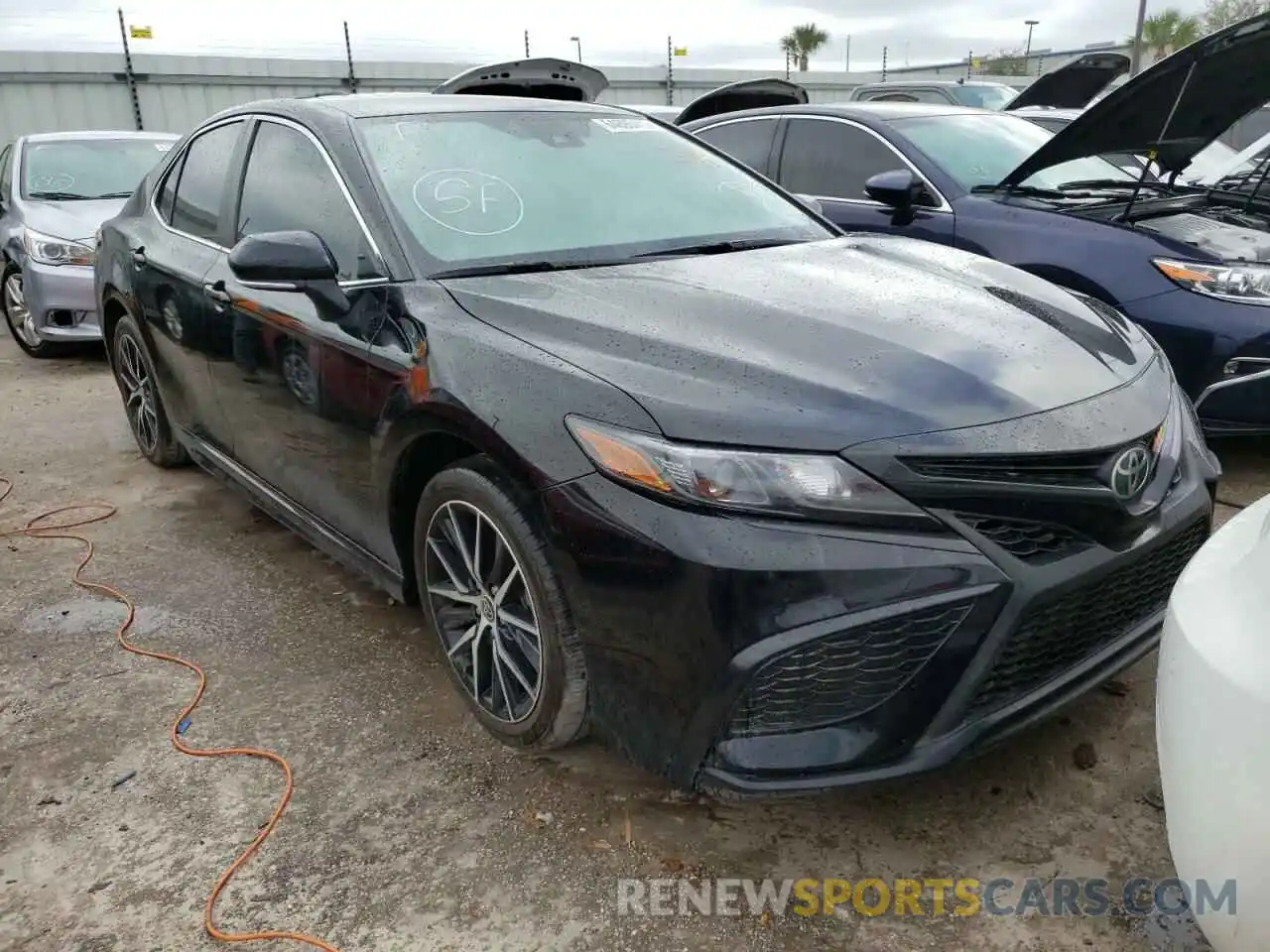 1 Photograph of a damaged car 4T1T11AK8NU642218 TOYOTA CAMRY 2022