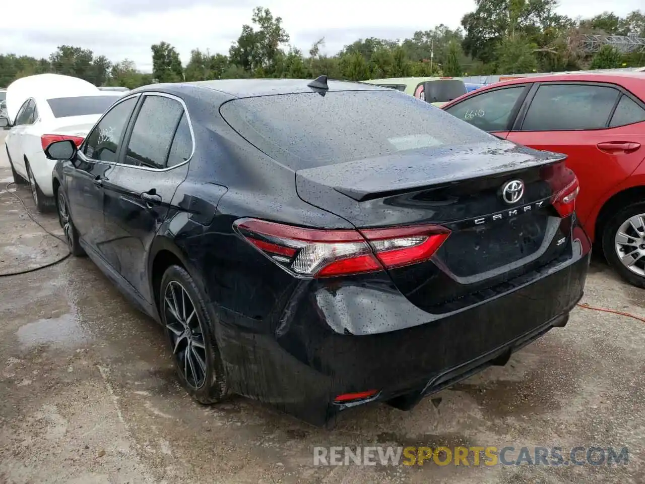 3 Photograph of a damaged car 4T1T11AK8NU642218 TOYOTA CAMRY 2022