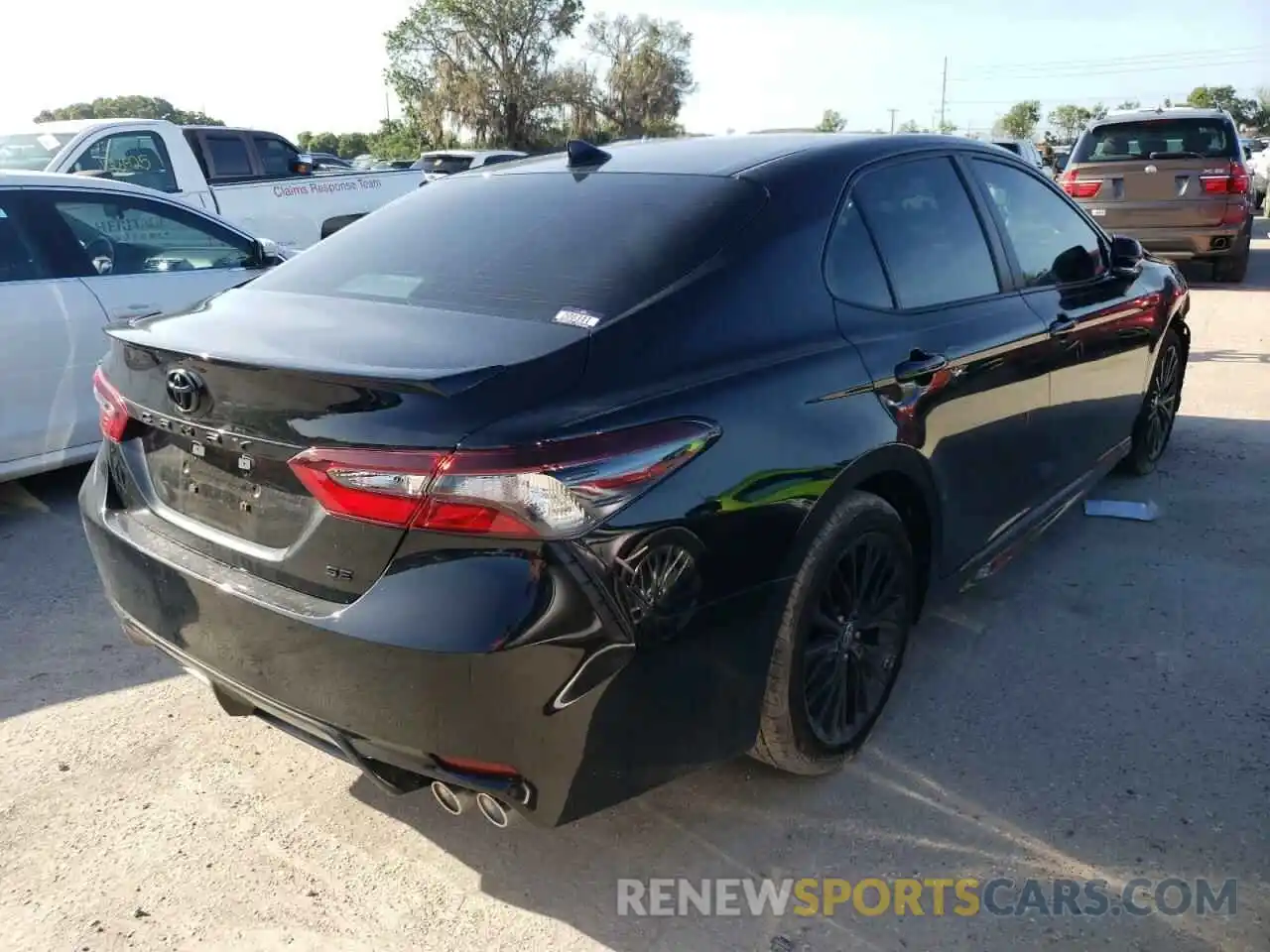 4 Photograph of a damaged car 4T1T11AK9NU038872 TOYOTA CAMRY 2022