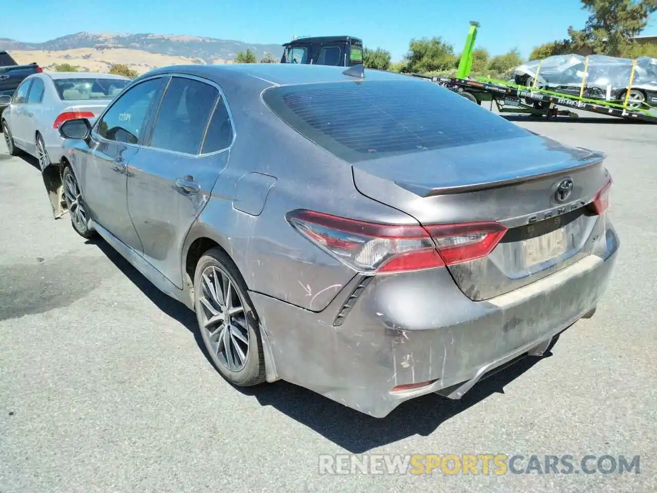 3 Photograph of a damaged car 4T1T11AKXNU620107 TOYOTA CAMRY 2022