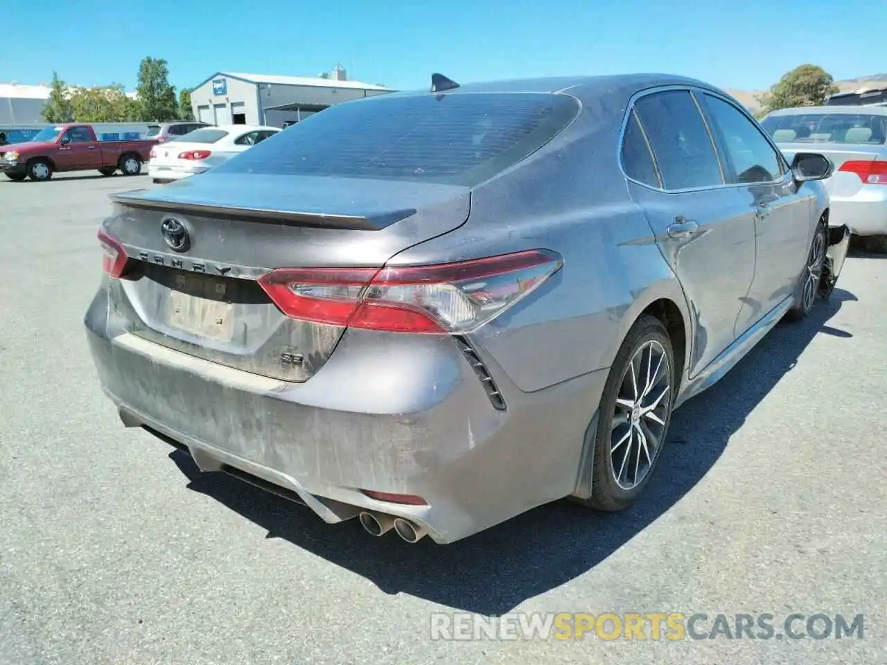 4 Photograph of a damaged car 4T1T11AKXNU620107 TOYOTA CAMRY 2022