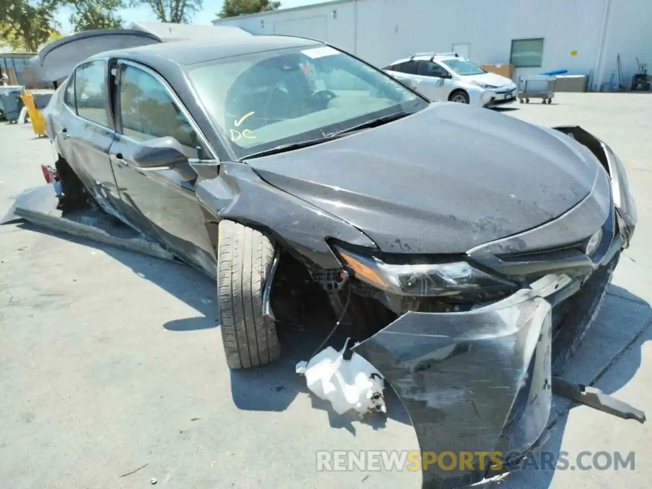 1 Photograph of a damaged car 4T1T11AKXNU642172 TOYOTA CAMRY 2022