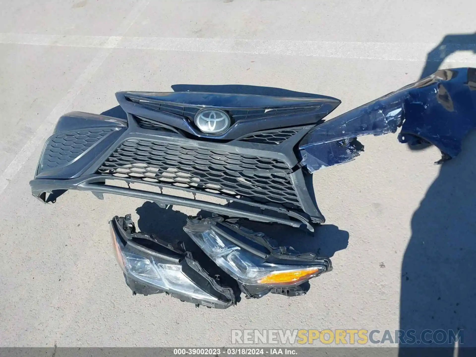 12 Photograph of a damaged car 4T1T11AKXNU644293 TOYOTA CAMRY 2022