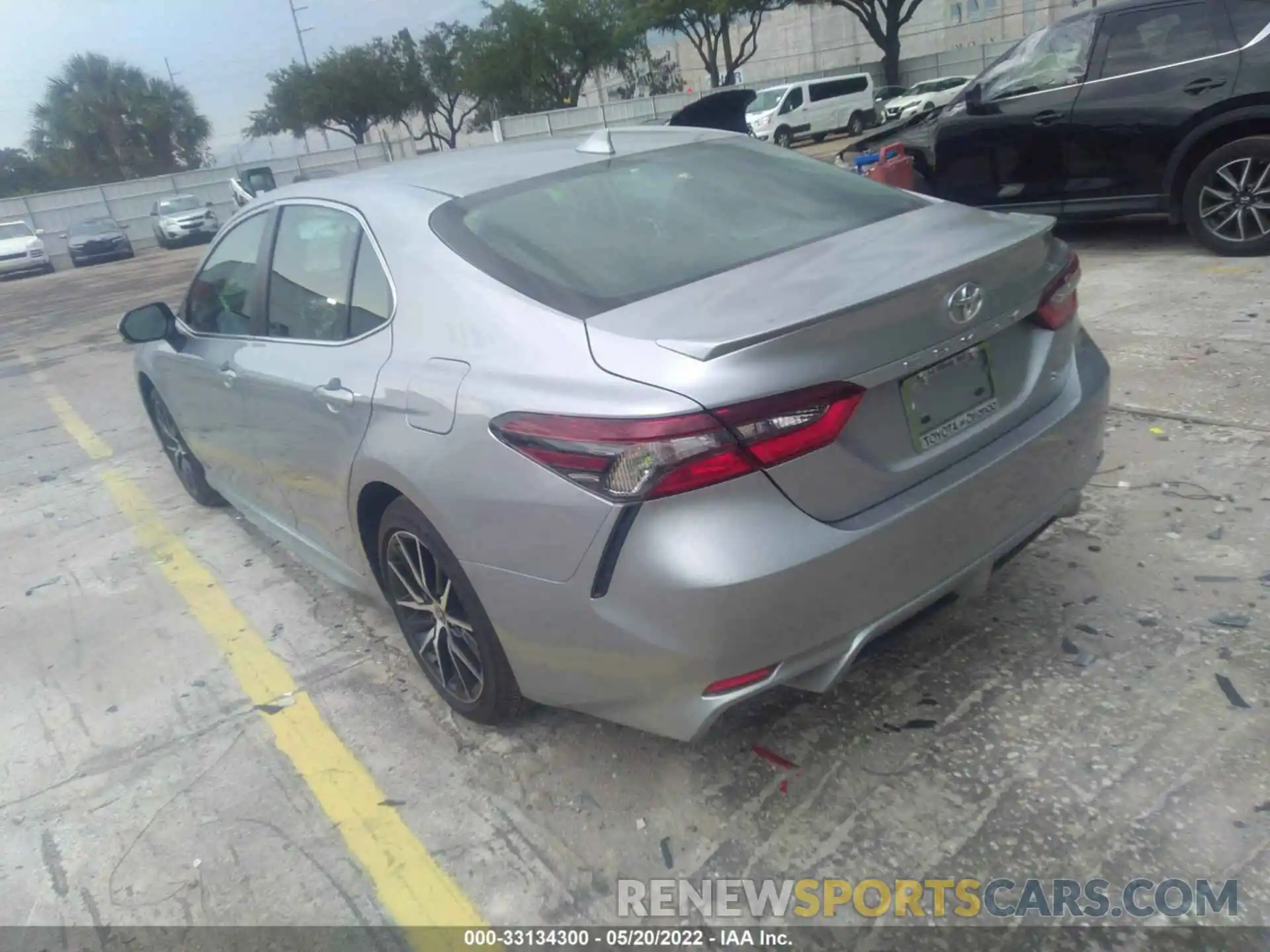 3 Photograph of a damaged car 4T1T11AKXNU676435 TOYOTA CAMRY 2022