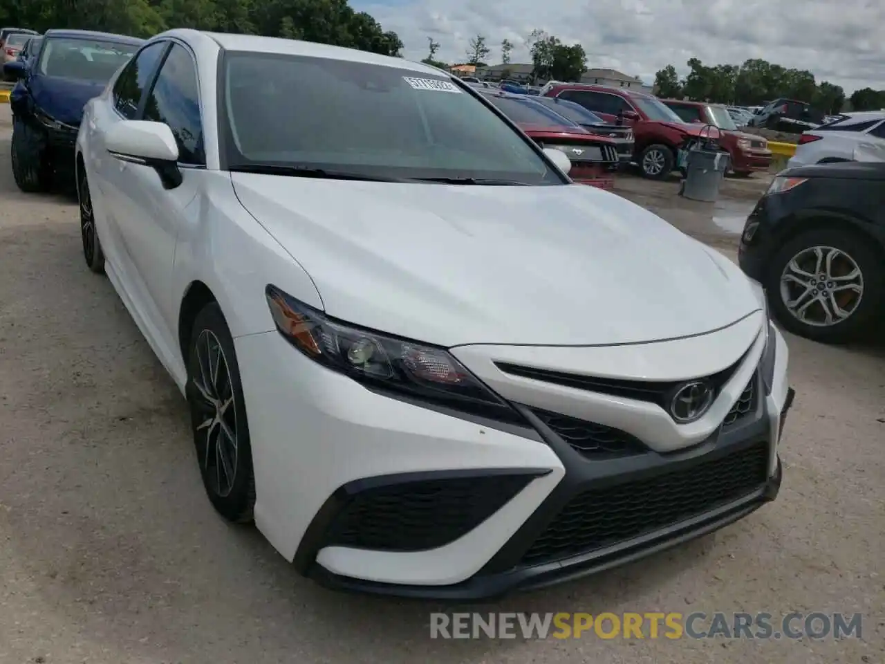 1 Photograph of a damaged car 4T1T11AKXNU705271 TOYOTA CAMRY 2022