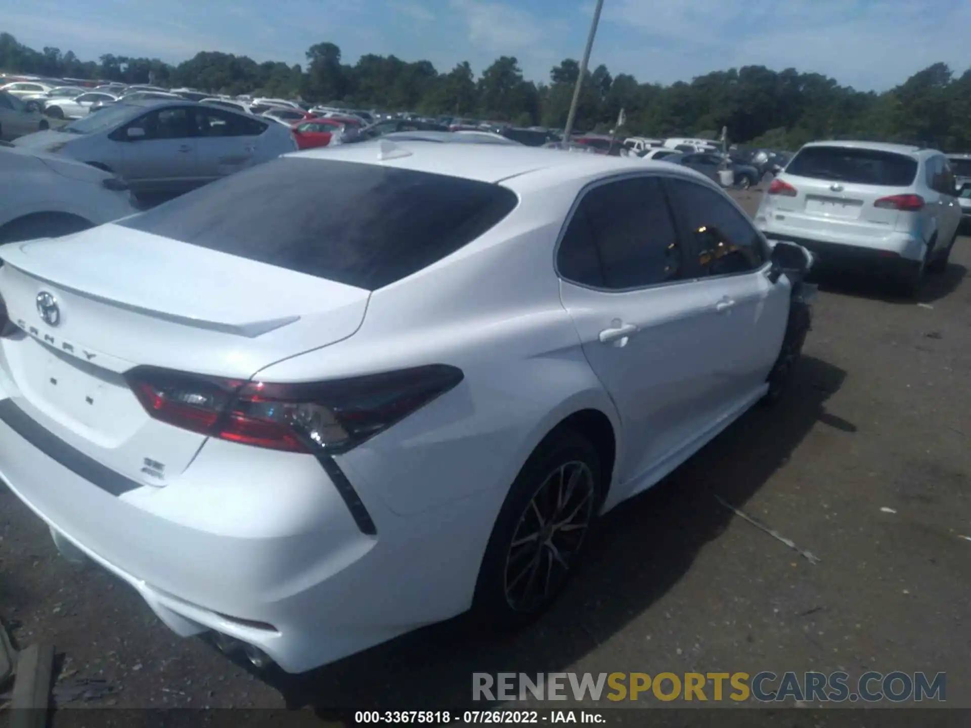 4 Photograph of a damaged car 4T1T11BK1NU060704 TOYOTA CAMRY 2022