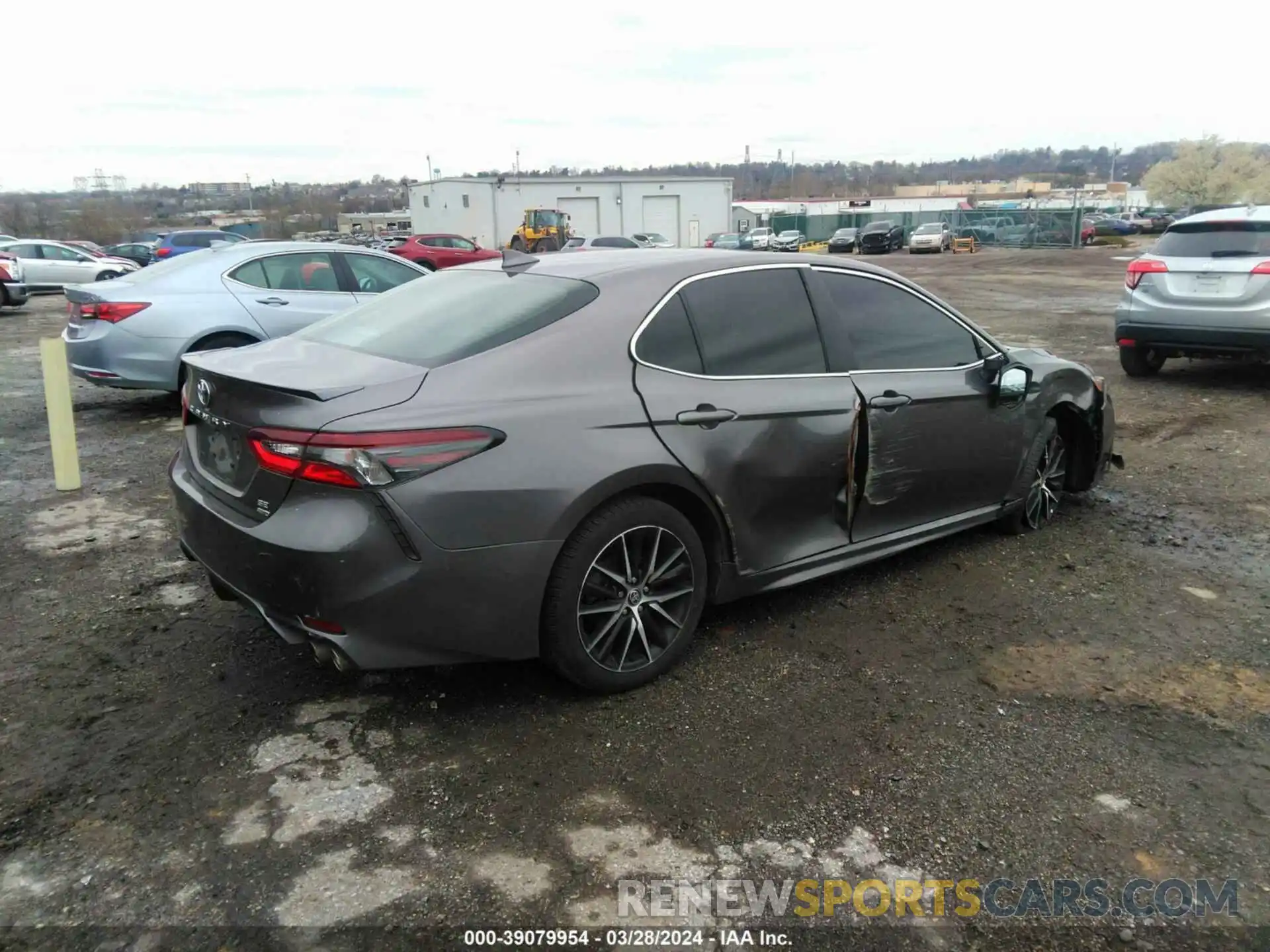 4 Photograph of a damaged car 4T1T11BK6NU054381 TOYOTA CAMRY 2022