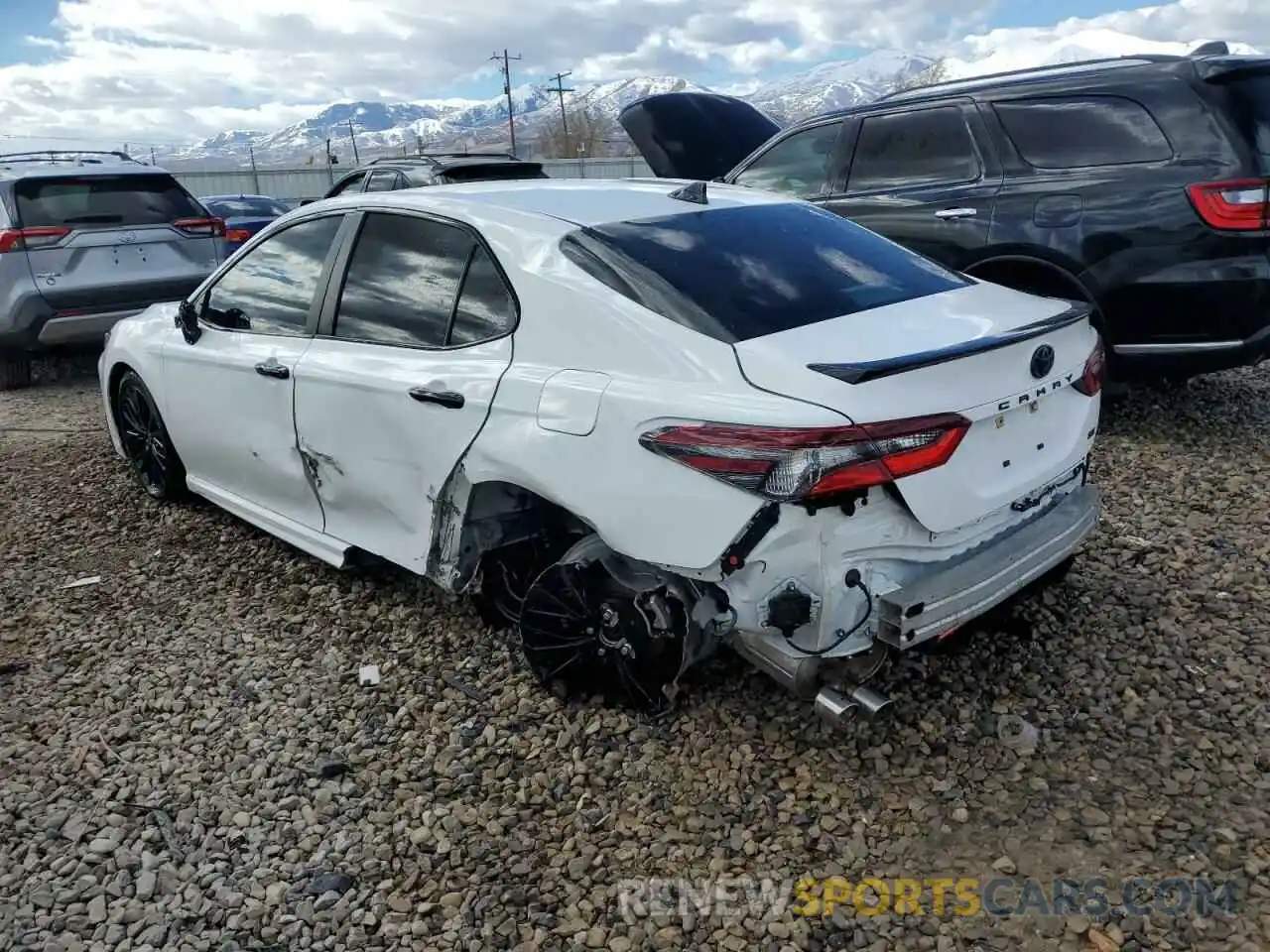 2 Photograph of a damaged car 4T1T31AK8NU044737 TOYOTA CAMRY 2022