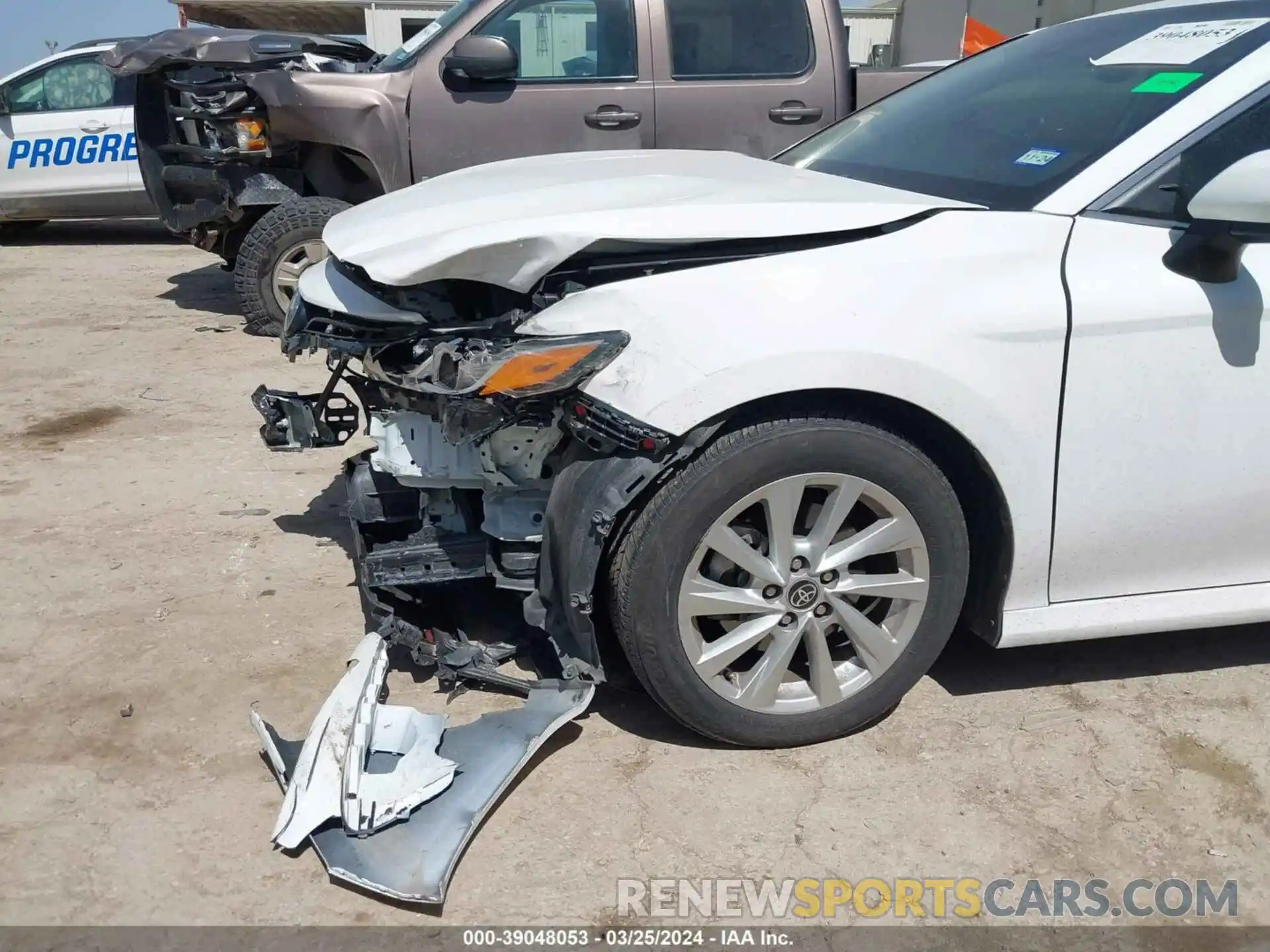 6 Photograph of a damaged car 4T1C11AK1PU752529 TOYOTA CAMRY 2023