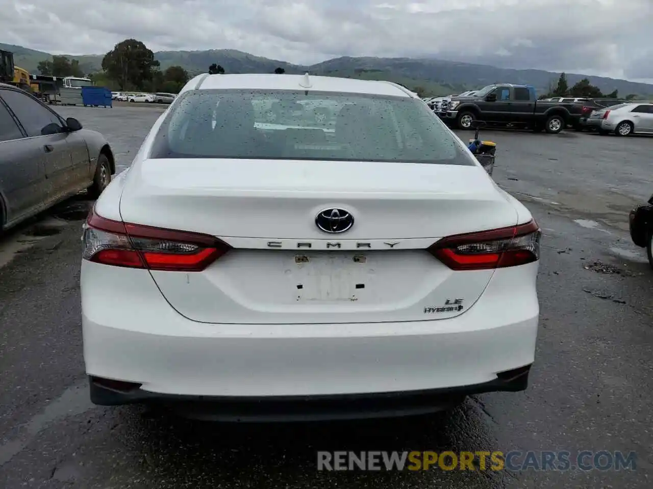 6 Photograph of a damaged car 4T1C31AK5PU600148 TOYOTA CAMRY 2023