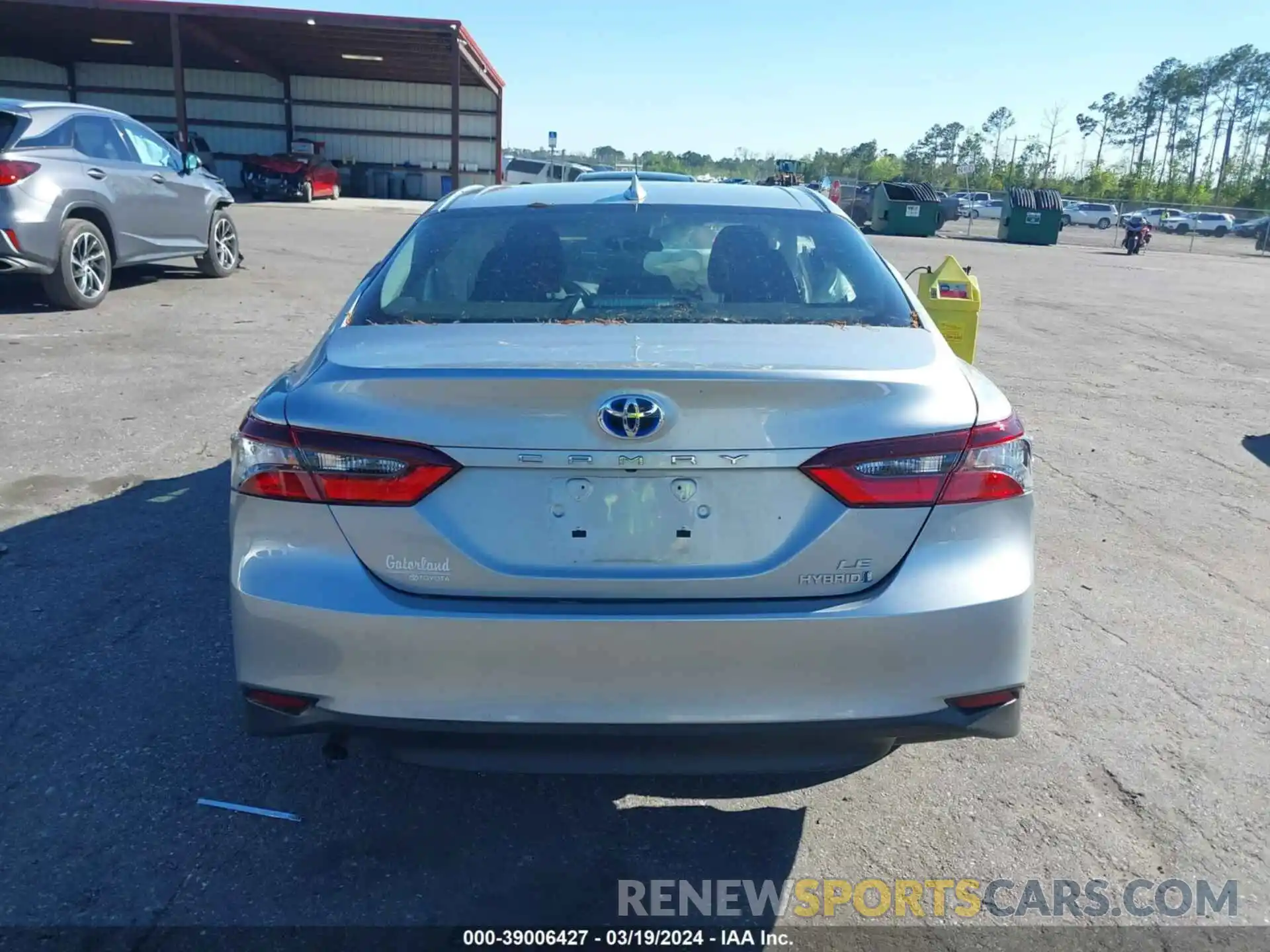 16 Photograph of a damaged car 4T1C31AKXPU049599 TOYOTA CAMRY 2023