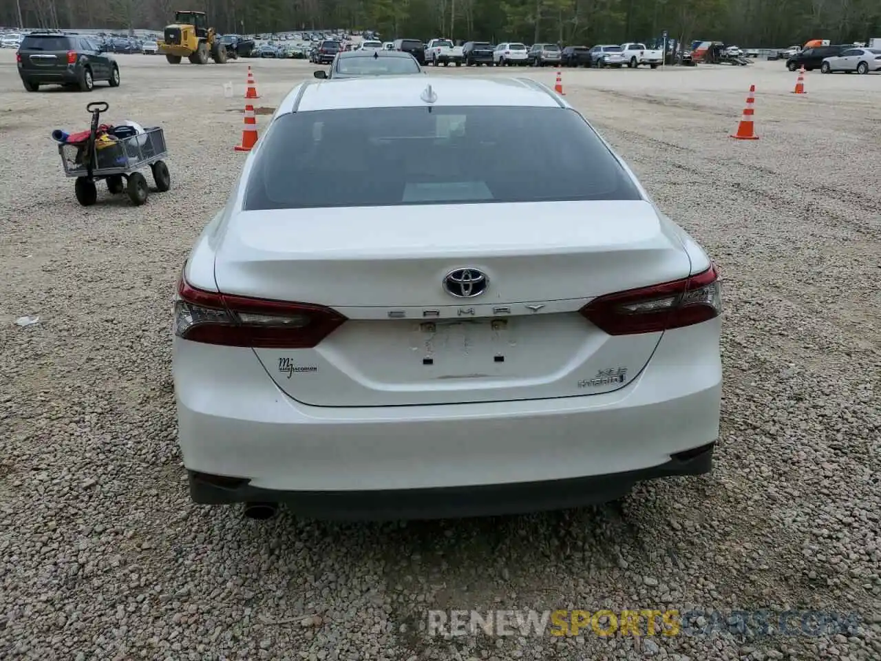 6 Photograph of a damaged car 4T1F31AK9PU046254 TOYOTA CAMRY 2023