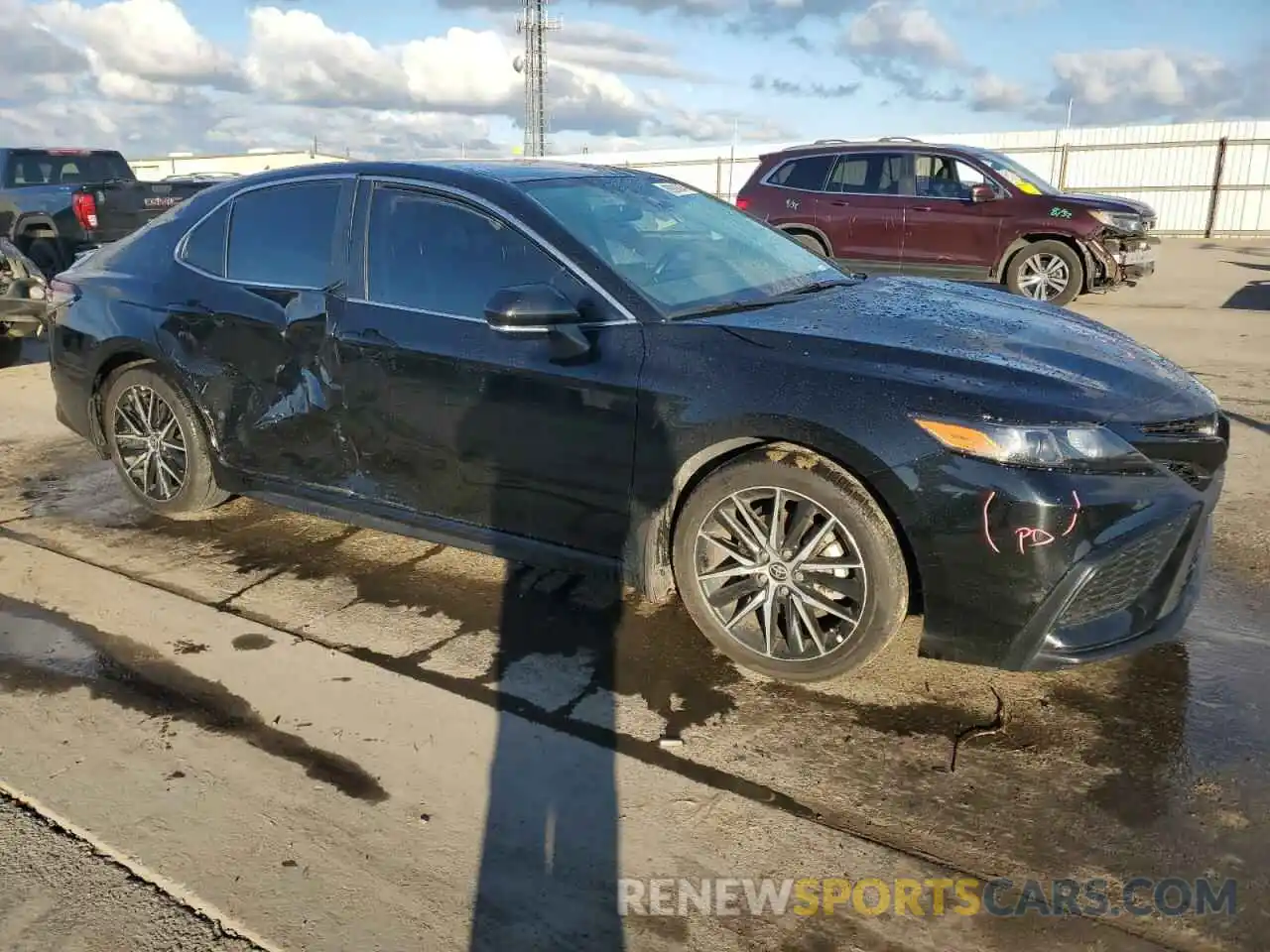 4 Photograph of a damaged car 4T1G11AK1PU780266 TOYOTA CAMRY 2023