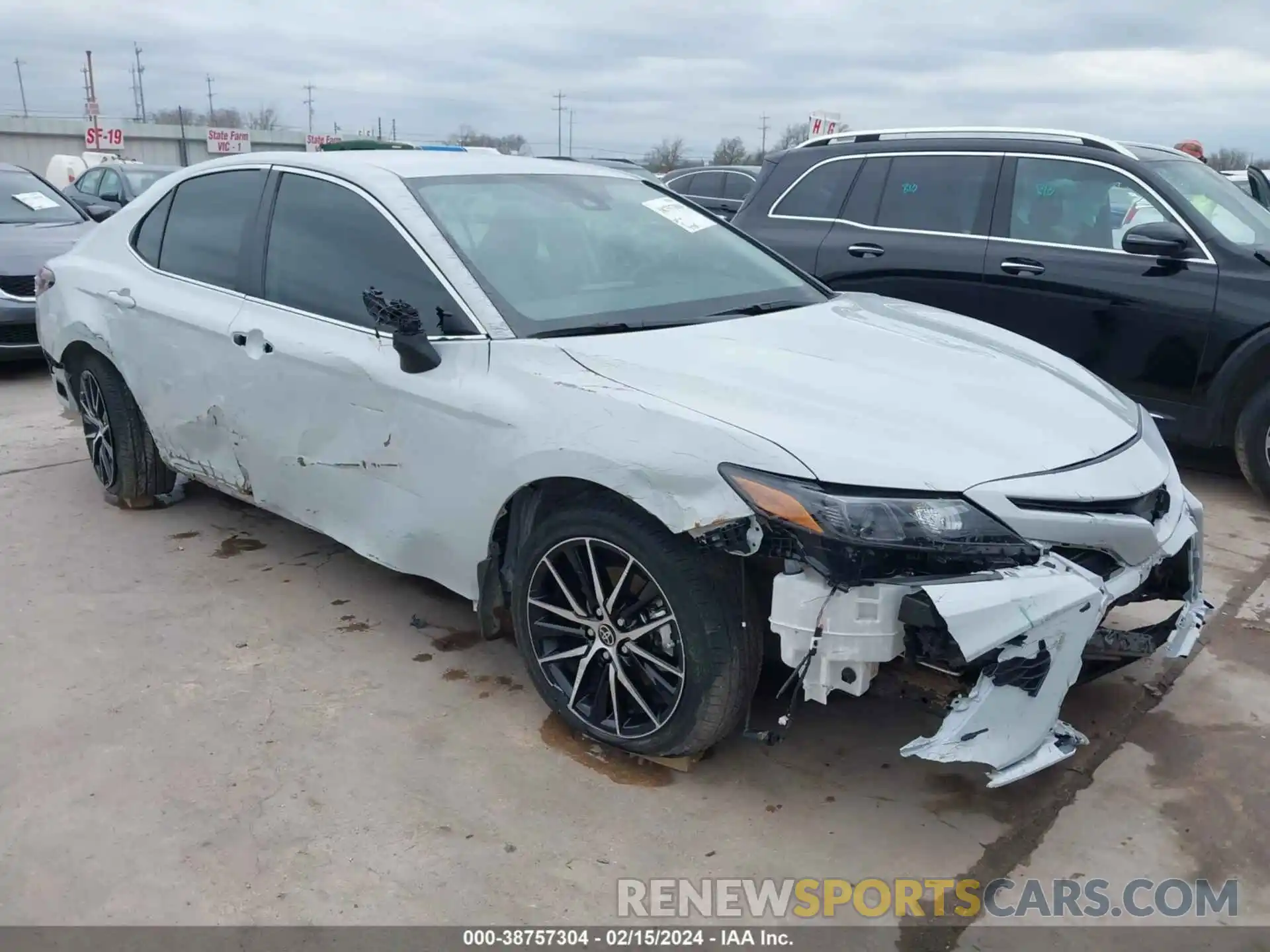 1 Photograph of a damaged car 4T1G11AK3PU124960 TOYOTA CAMRY 2023