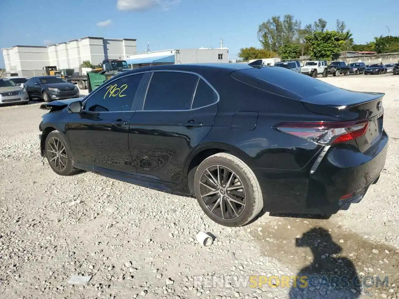 2 Фотография поврежденного автомобиля 4T1G11AK5PU820767 TOYOTA CAMRY 2023