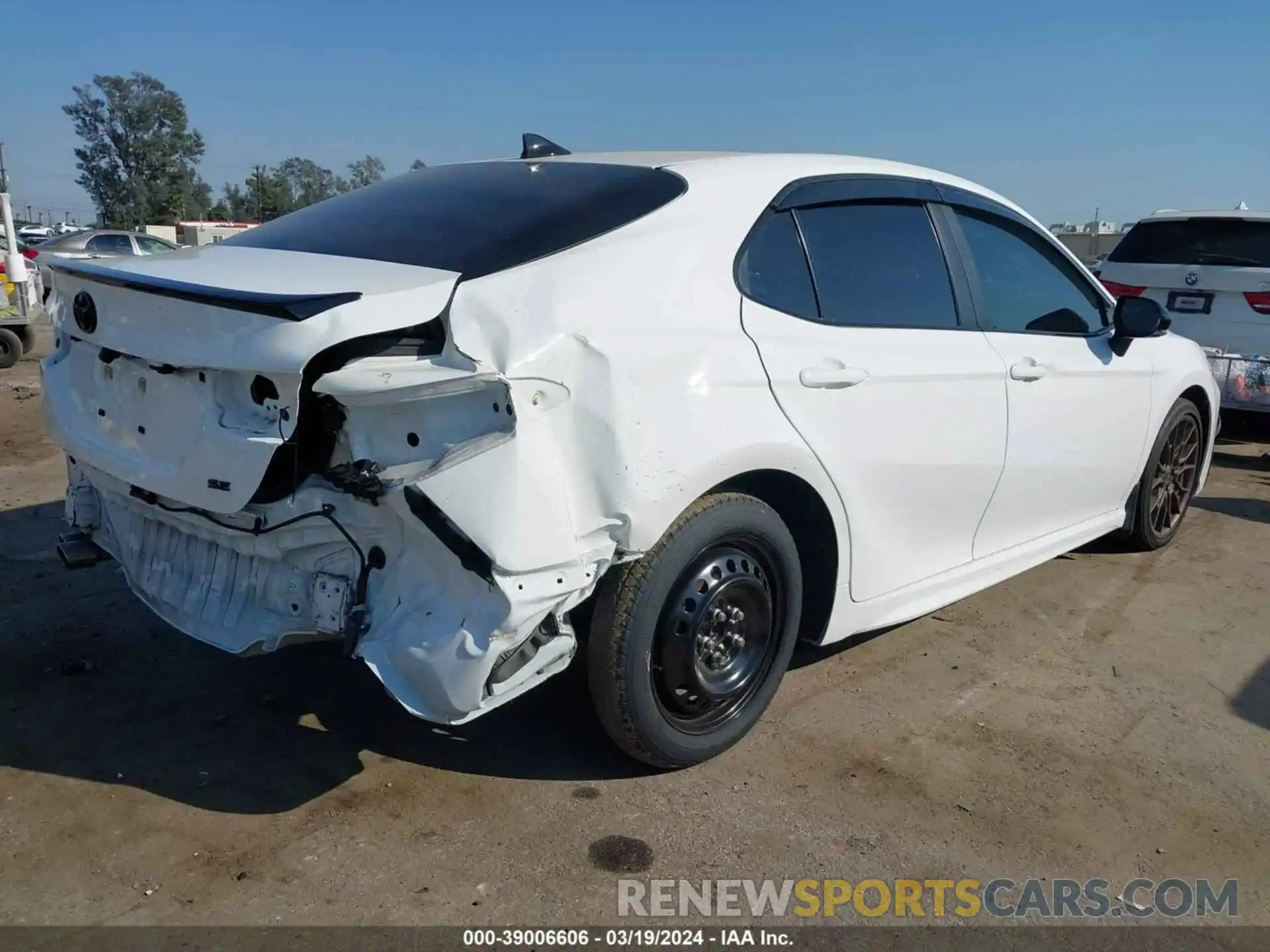 4 Photograph of a damaged car 4T1G31AK2PU047671 TOYOTA CAMRY 2023