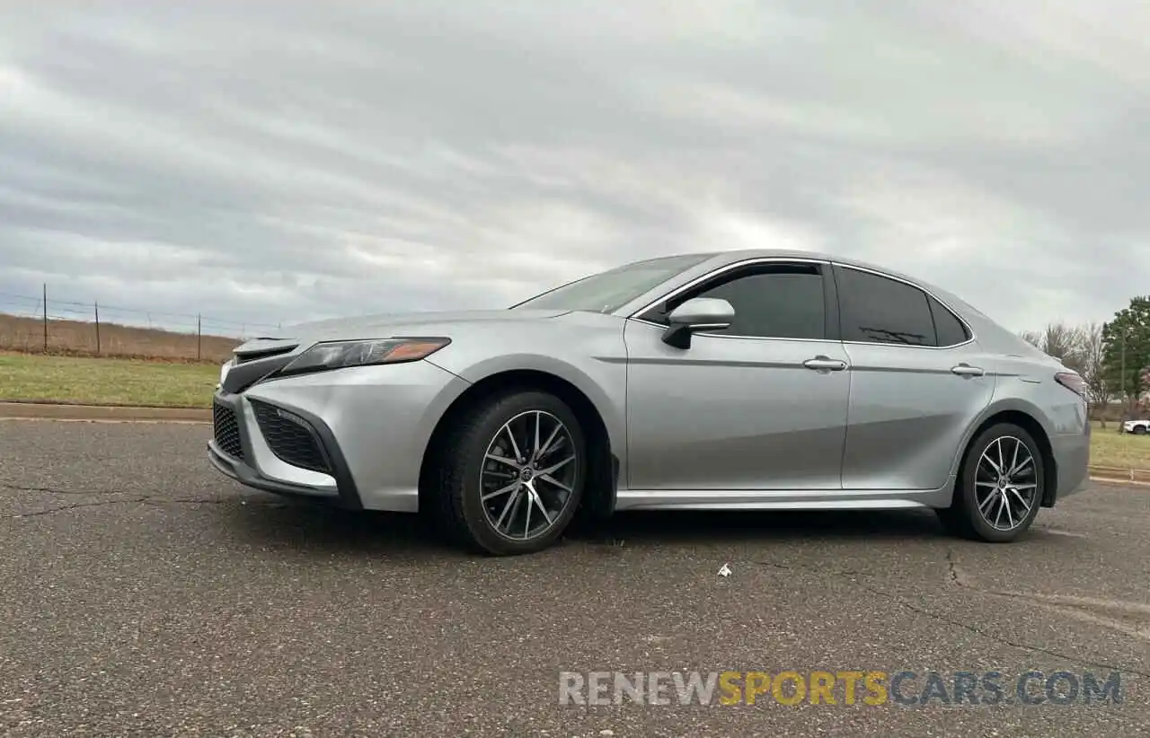 2 Photograph of a damaged car 4T1G31AK5PU604525 TOYOTA CAMRY 2023